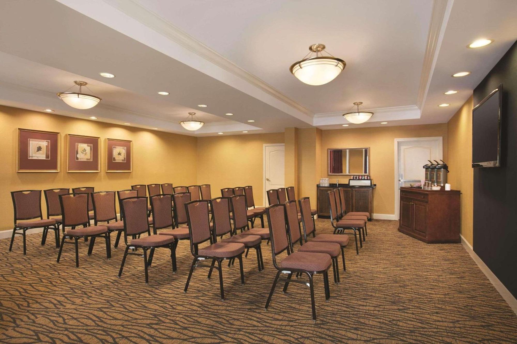 Country Inn & Suites By Radisson, Atlanta Airport North, Ga Bagian luar foto
